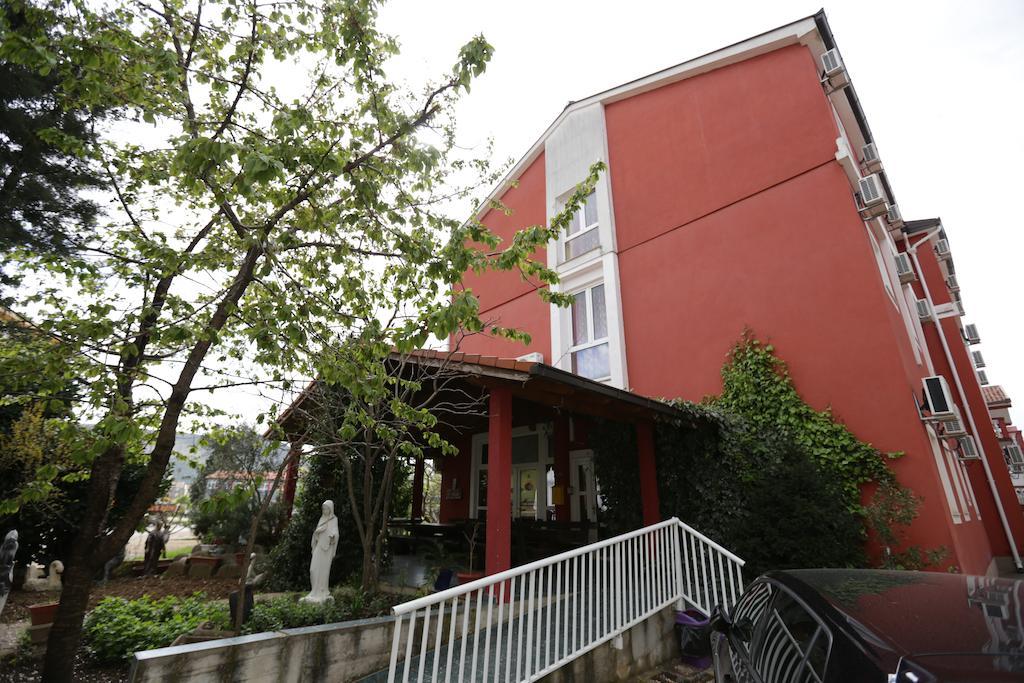 Hotel Matal Medjugorje Exterior photo